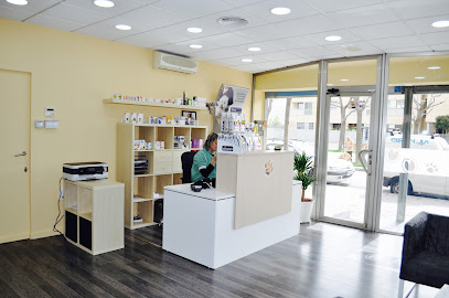 CENTRE VETERINARI URPES VET - Medicina felina, canina y de animales exóticos. 1 Veterinario CENTRE VETERINARI URPES VET - Medicina felina, canina y de animales exóticos.