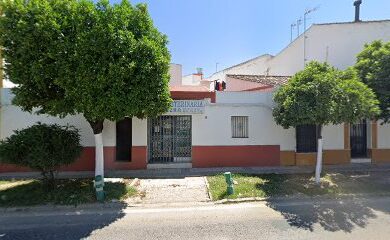Veterinario CLINICA VETERINARIA RIVERA