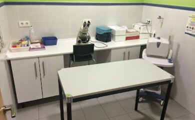 Veterinarios en Fuentes de Andalucía 2 Veterinario Centro Veterinario Barcia Salud Animal